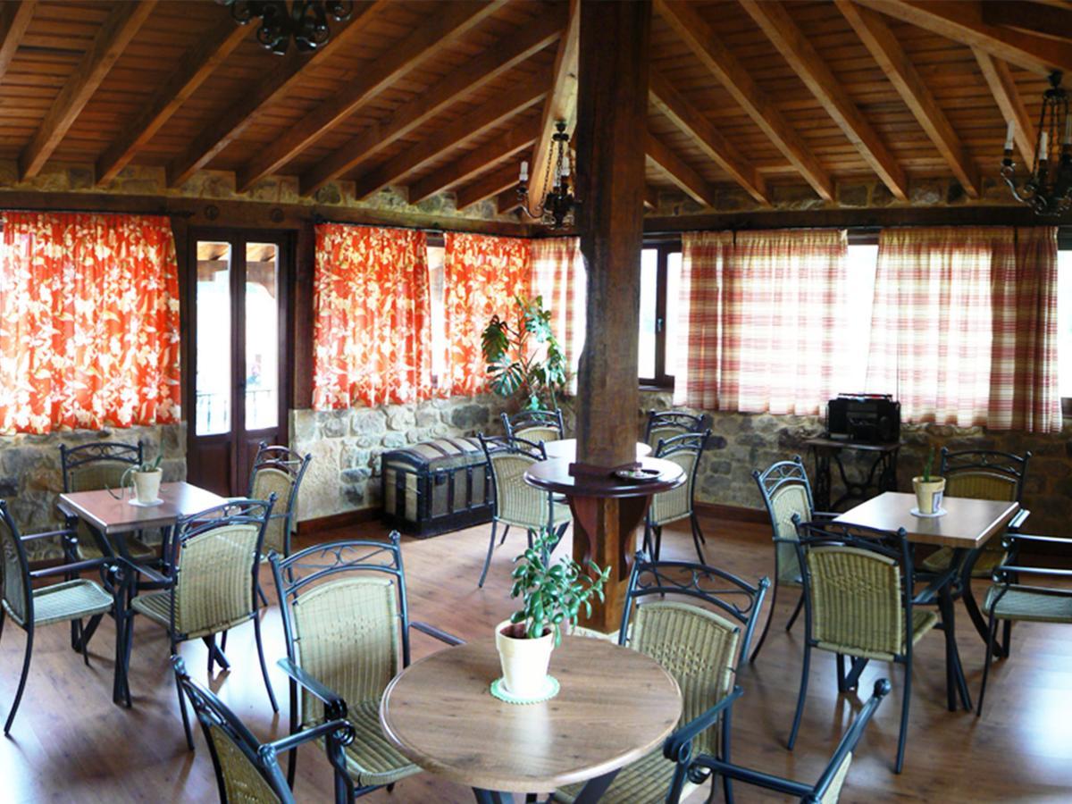 Posada Ribera Del Pas Iruz Exterior foto